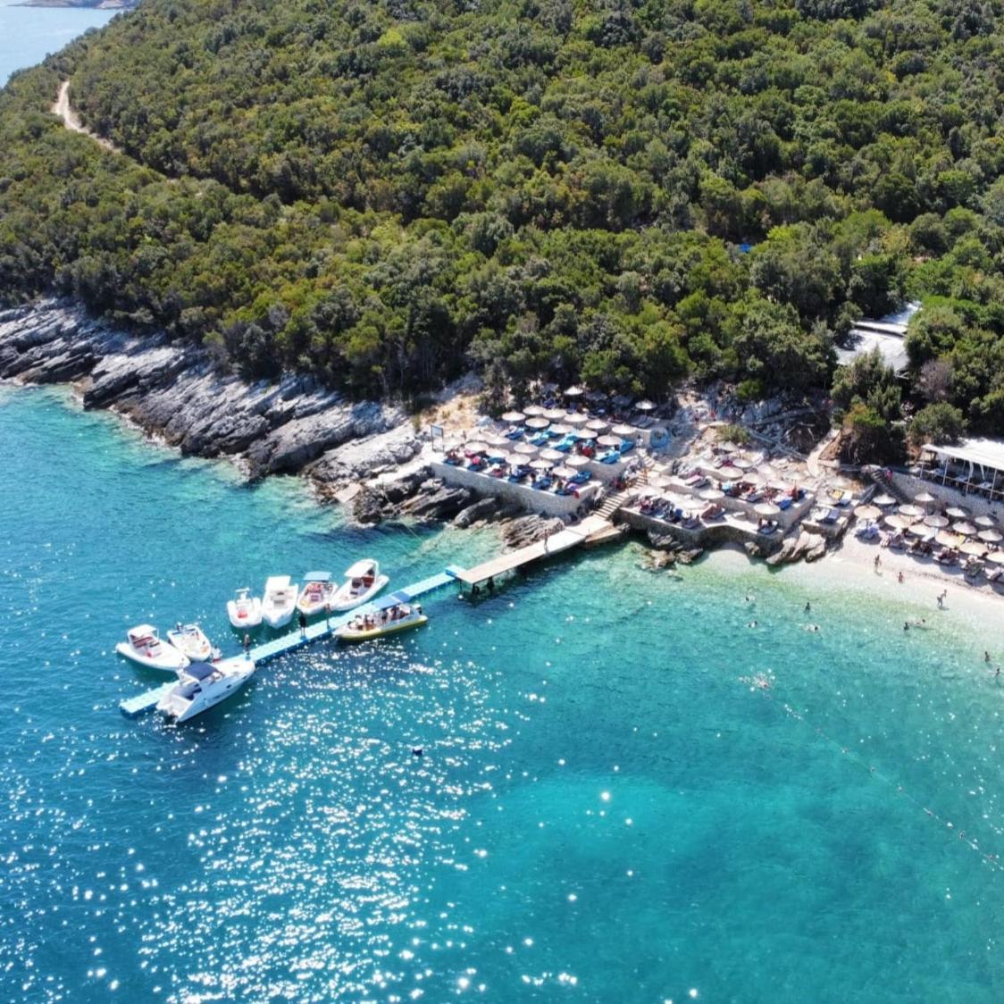 Vacanze Pushime Albania * Radhime